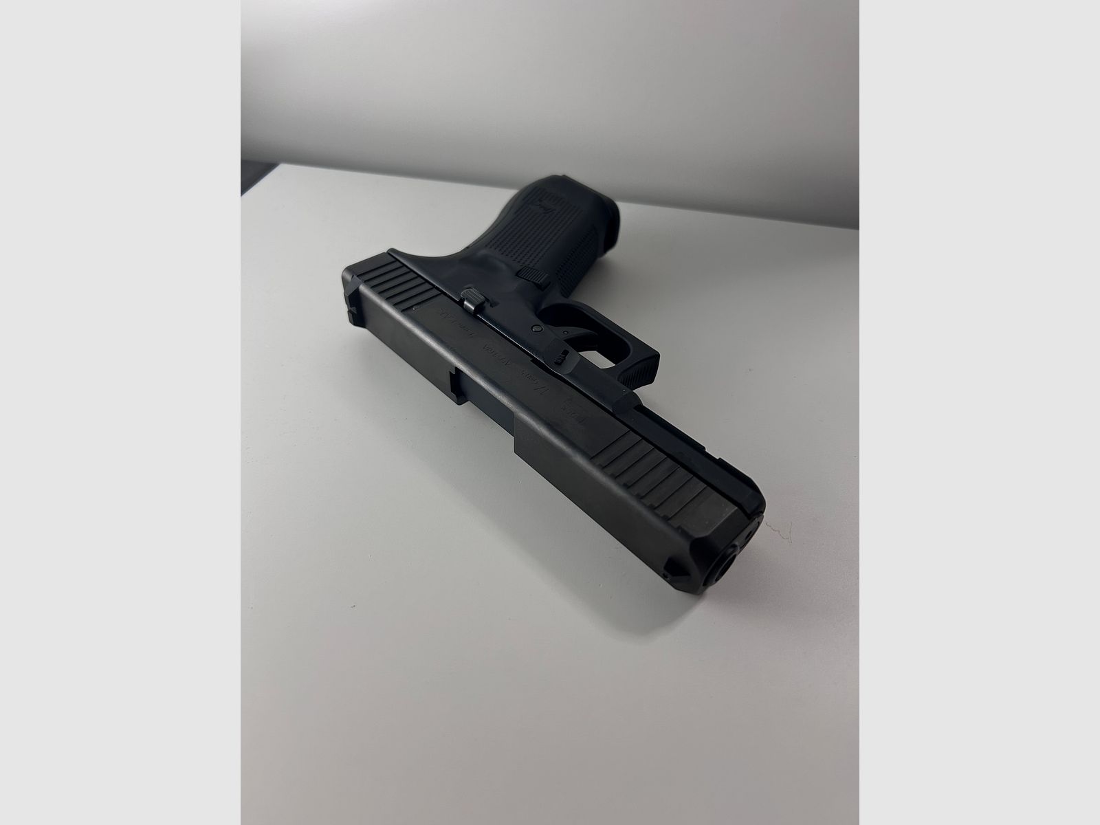 Blank firing gun Glock 17 Gen5 SV (steel closure)