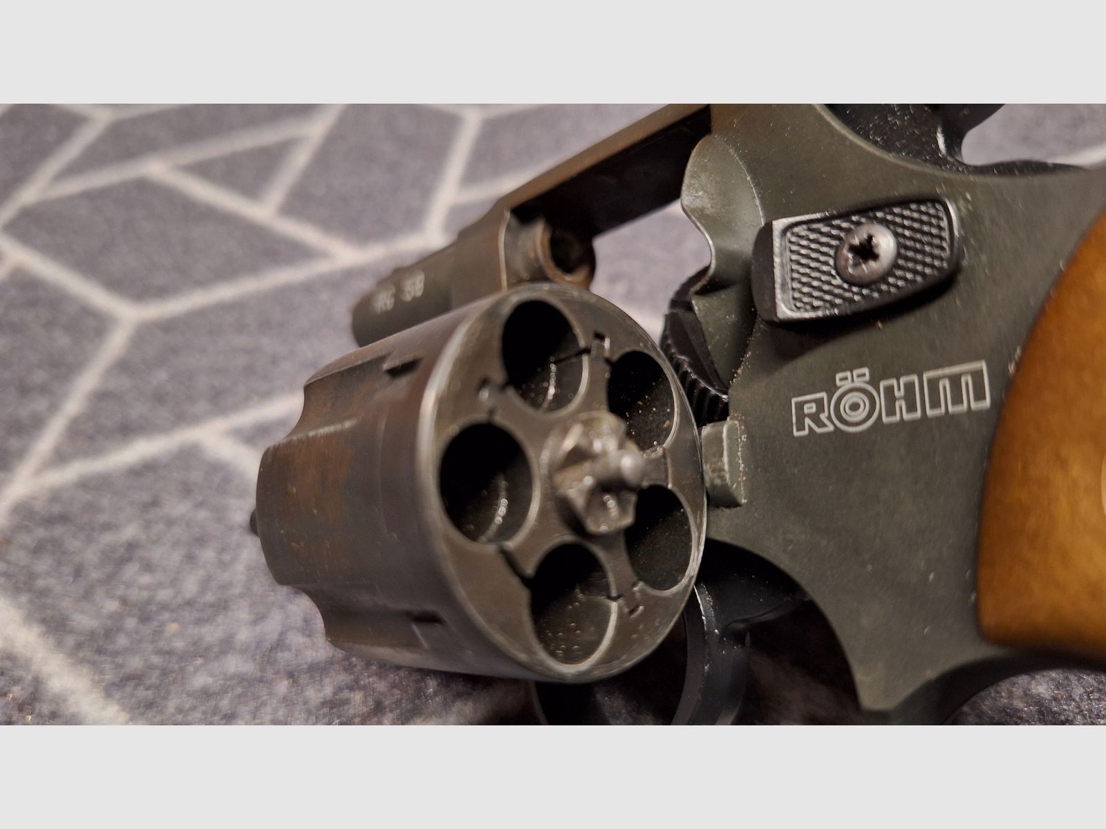 Röhm RG 59 Il piccolo revolver a salve brunito 9mm R.K. COME NUOVO!