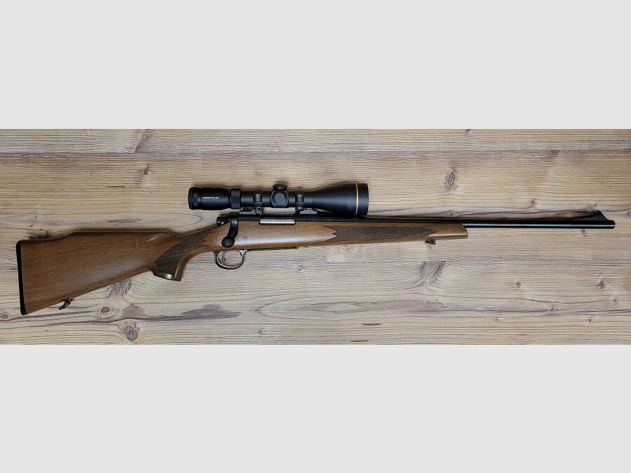 Remington 700 mit Holzschaft & Leupold 3-9x50 VX R
