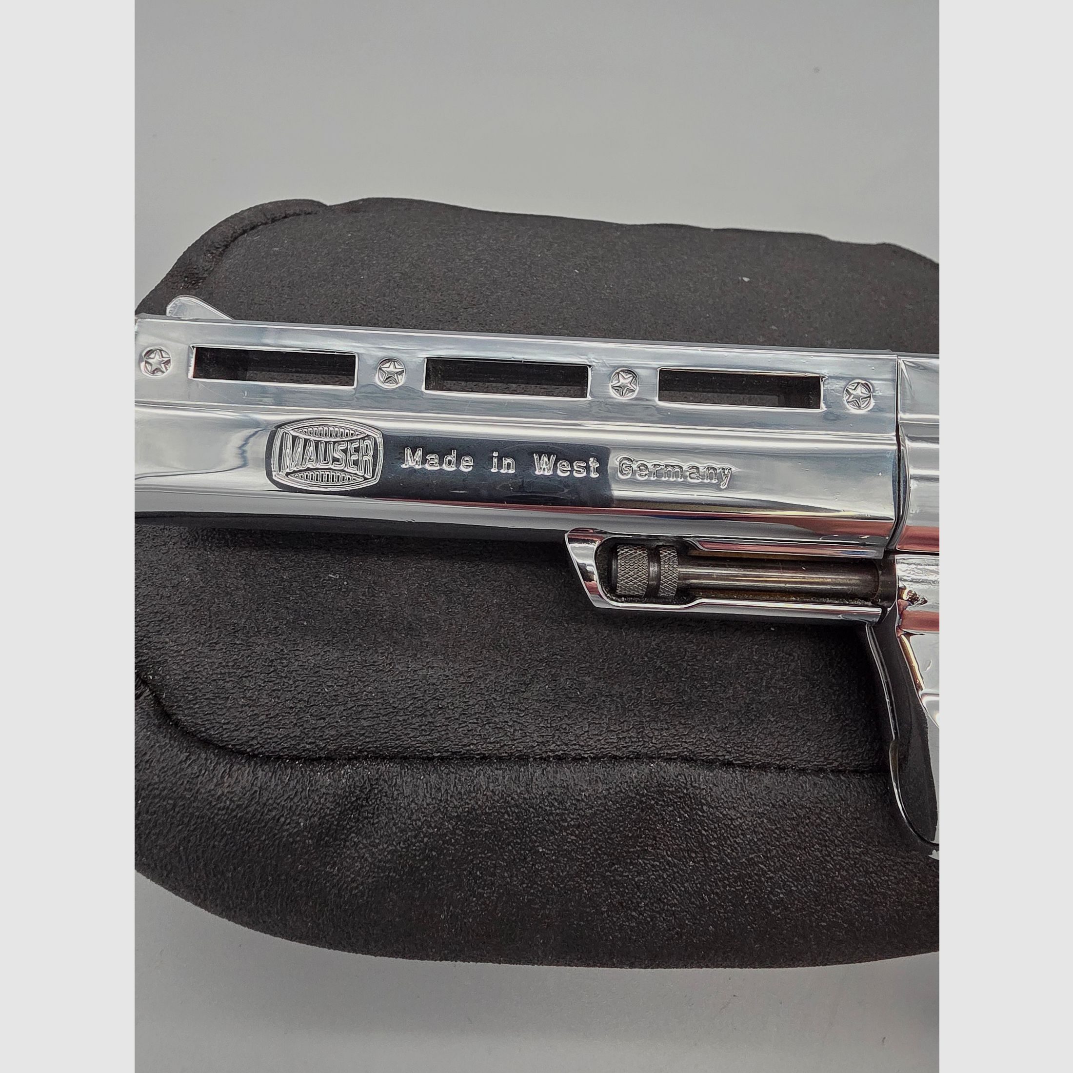Sammler SRS Revolver Mauser L100 Chromfinish mit Holzgriffen im Kaliber 9mm Knall .380 Schreckschuss