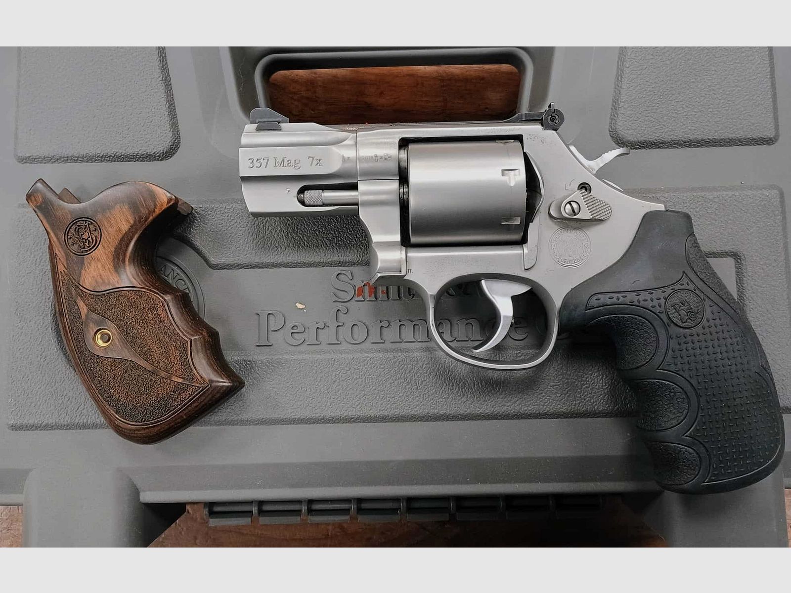 SMITH & WESSON 686-6 P.C. 357 MAGNUM, image 2 sur 5