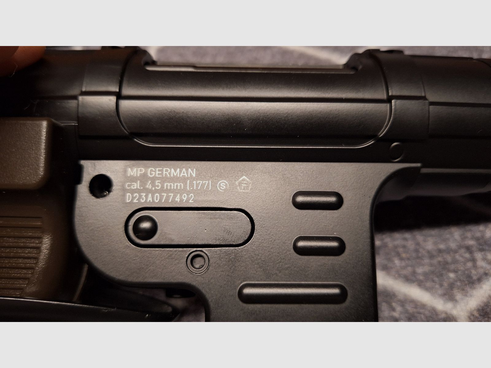 Légendes MP40 - 4,5 mm acier BB Co2 - Tout en métal ! Avec CO2 + munitions + Henkelmann !