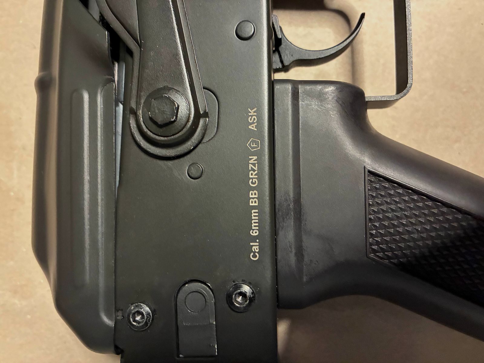 APS AKS74U Airsoft S-AEG 1,4J – OVP + 3 Mid-Caps + Extras