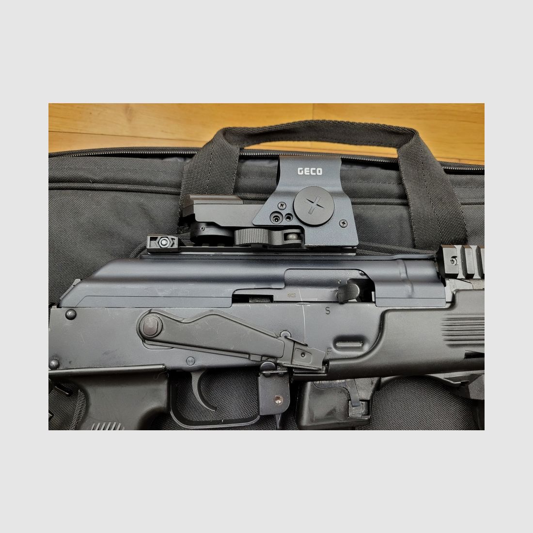 Chiappa PAK9 – 9×19 – 2 Magazine – Schaftadapter – Geco 2MOA Rotpunkt – Perfekte PCC für den Stand. Neu!, Bild 11 von 19