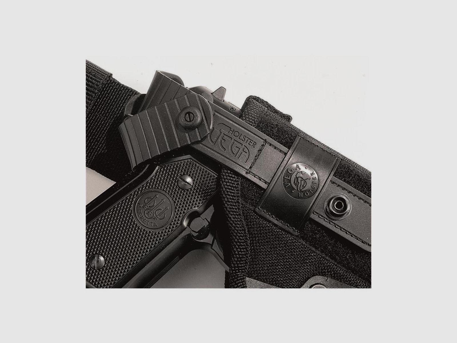 Taktisches Oberschenkelholster mit doppelter Sicherungslasche 4" S&W K/L Frame, Colt Phyton/Trooper/King Cobra, Manurhin MR73, Ruger GP100, Taurus 431/441/65/66/669/82 Schwarz Linkshänder