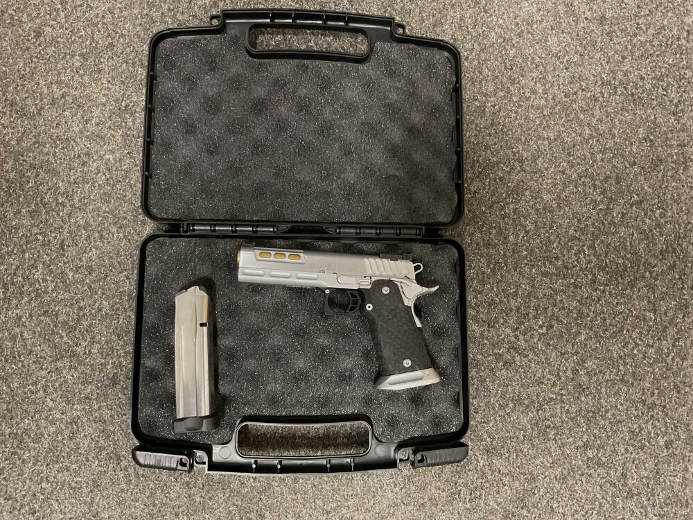 STI 2011 DVC Limited 40S&W
