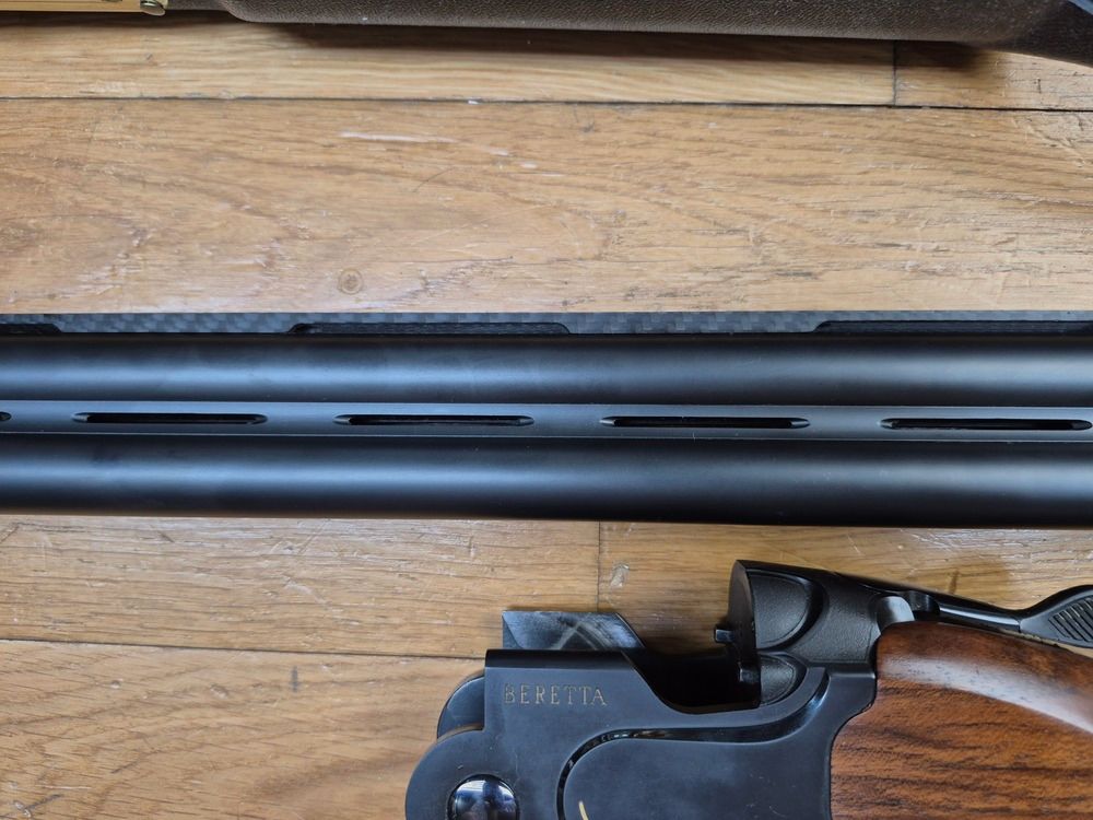 Sehr schönes Beretta 692 « Black Edition » - Über-unterlauf mit 76 cm Lauf - Kal. 12/70 - Mit Beretta-Koffer und zahlreichen Zubehör - Ausgezeichneter Zustand, fast wie neu! - TBE ++, Bild 22 von 46