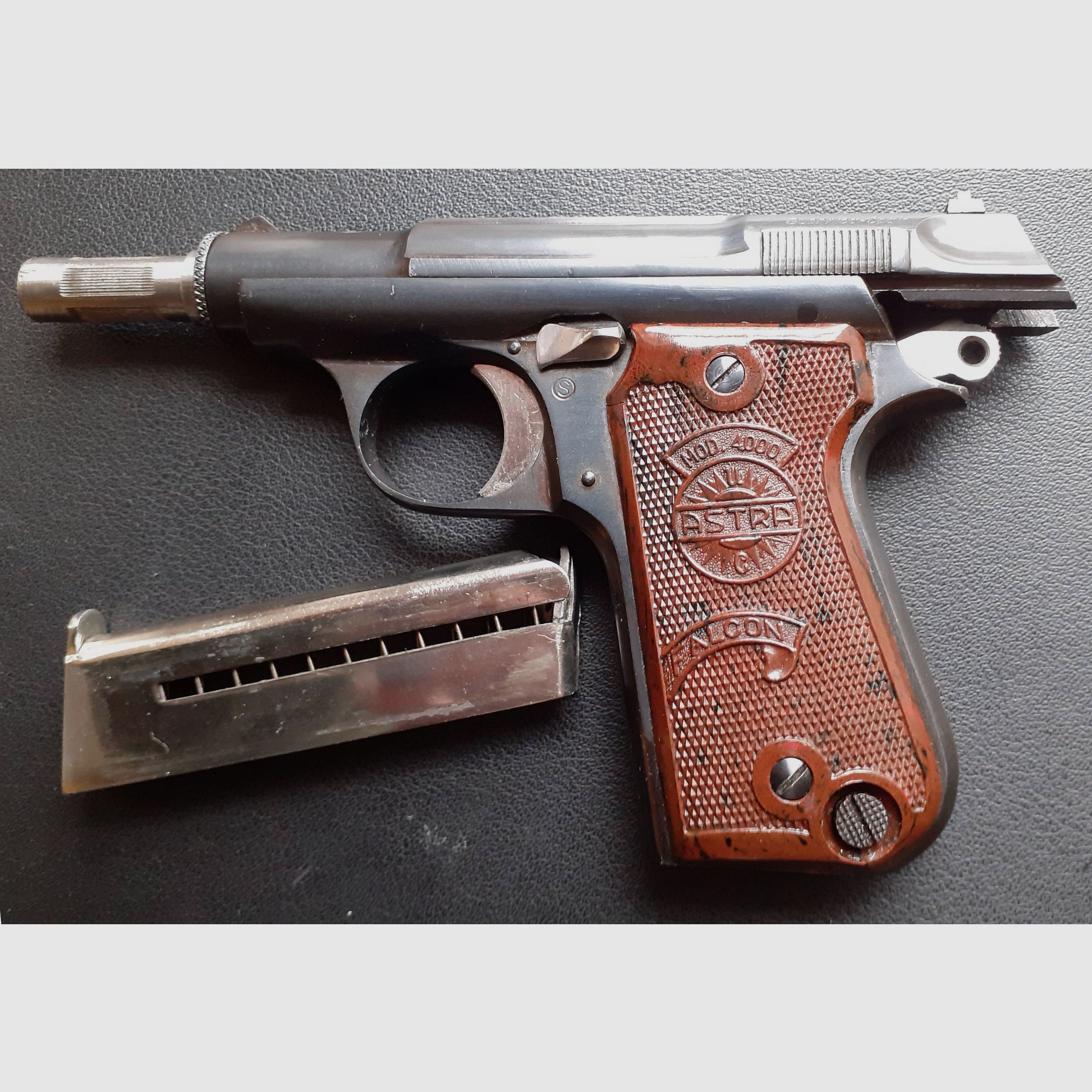 Astra 4000, image 1 of 2