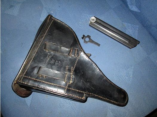 Holster P08 1940 with magazine from WW2