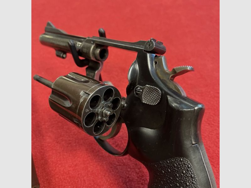 Smith & Wesson Revolver - Kal. .38 Spz. - gebraucht