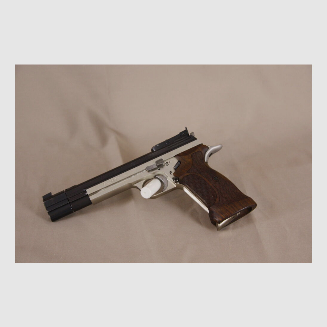 SIG P210