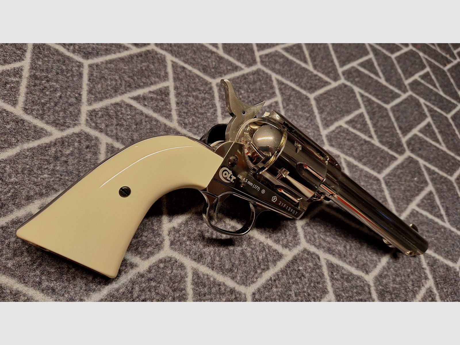 Colt Single Action Army® 45 nickel Co2-Revolver Kaliber 4,5 mm BB-NEU