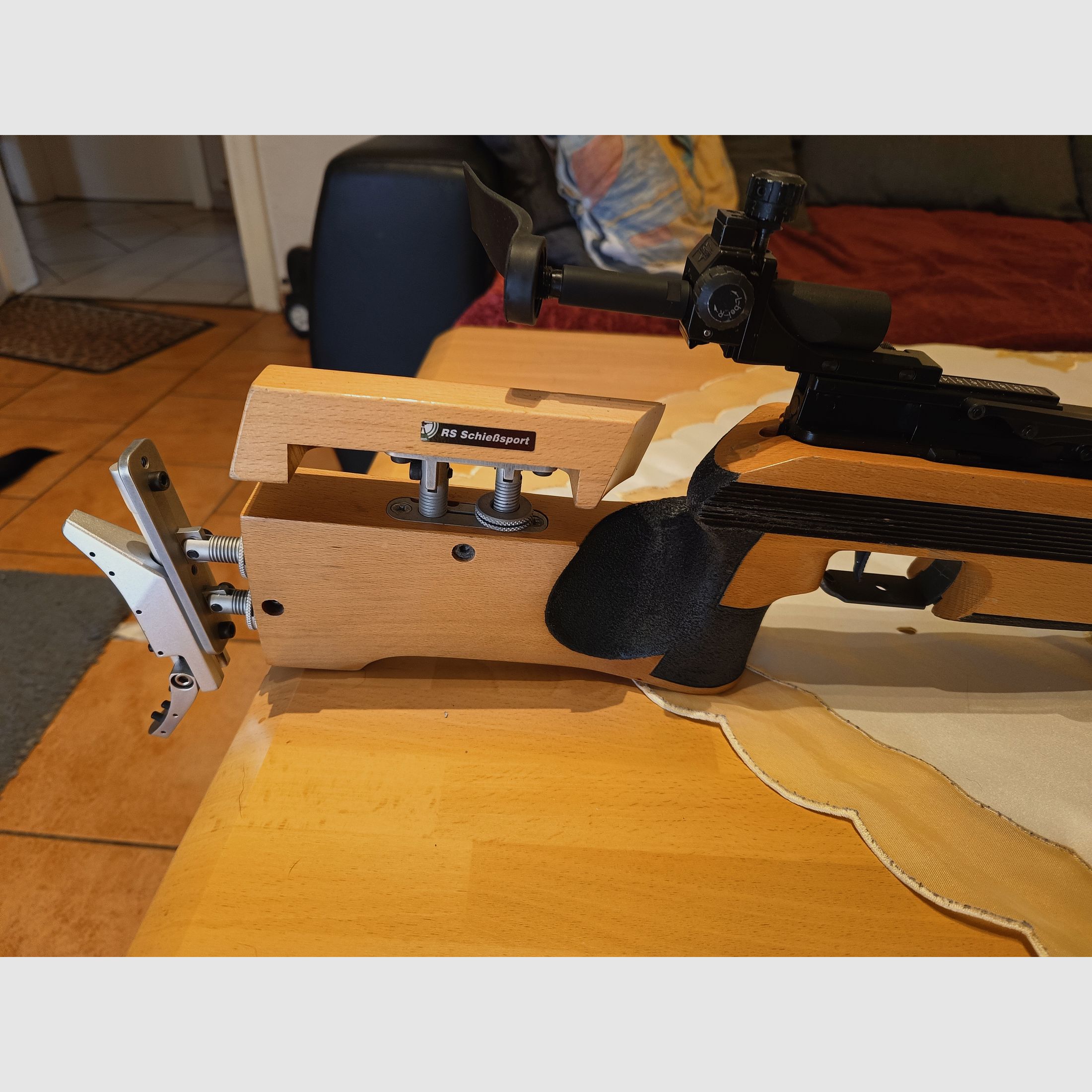 Anschütz 2002 mit Tasche 