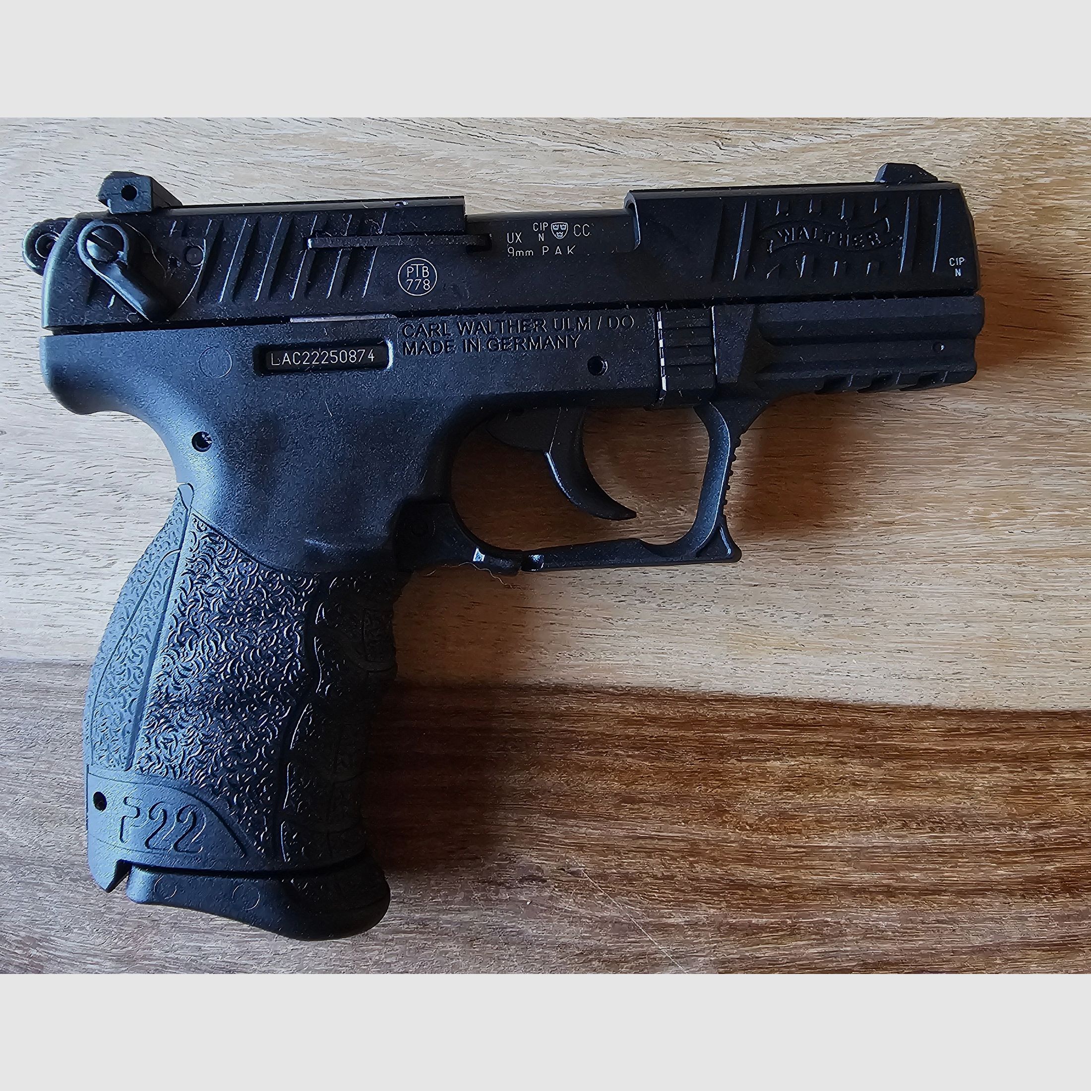Walther P22Q  Schreckschuss cal. 9mm PAK