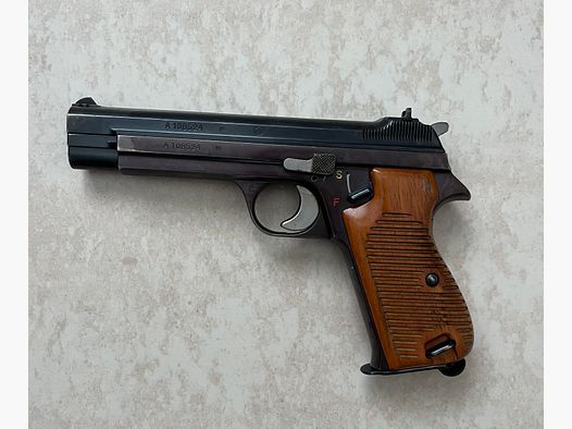 9mm SIG P210 - Pistole 49 Ordonanzpistole der Schweizer Amee 