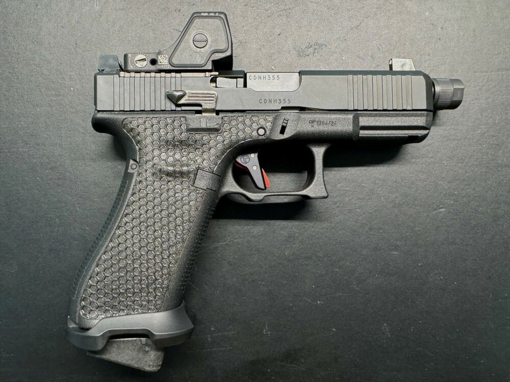 Glock 45 MOS / FS / SD Custom Peterssen Gunworks, immagine 3 di 3