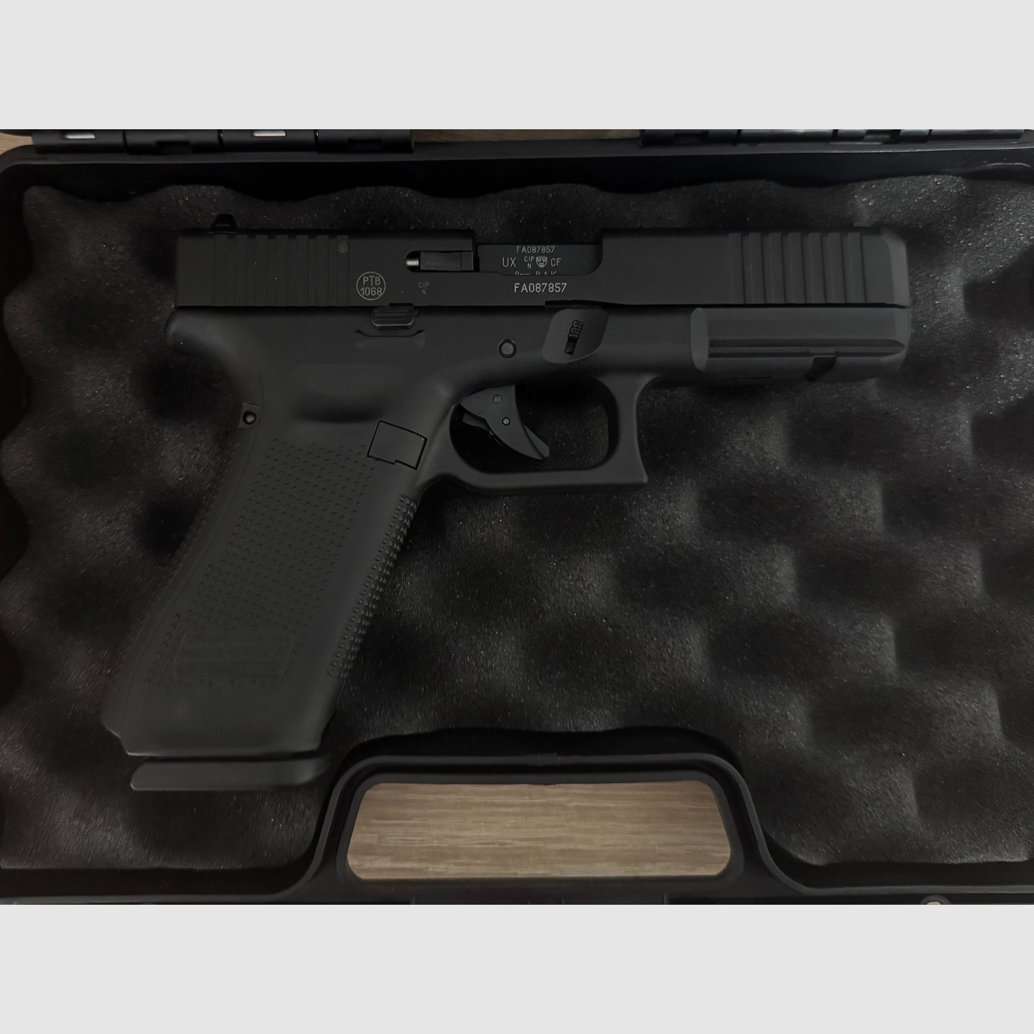 Glock 17 Gen5 Schreckschuss 9mm P.A.K.