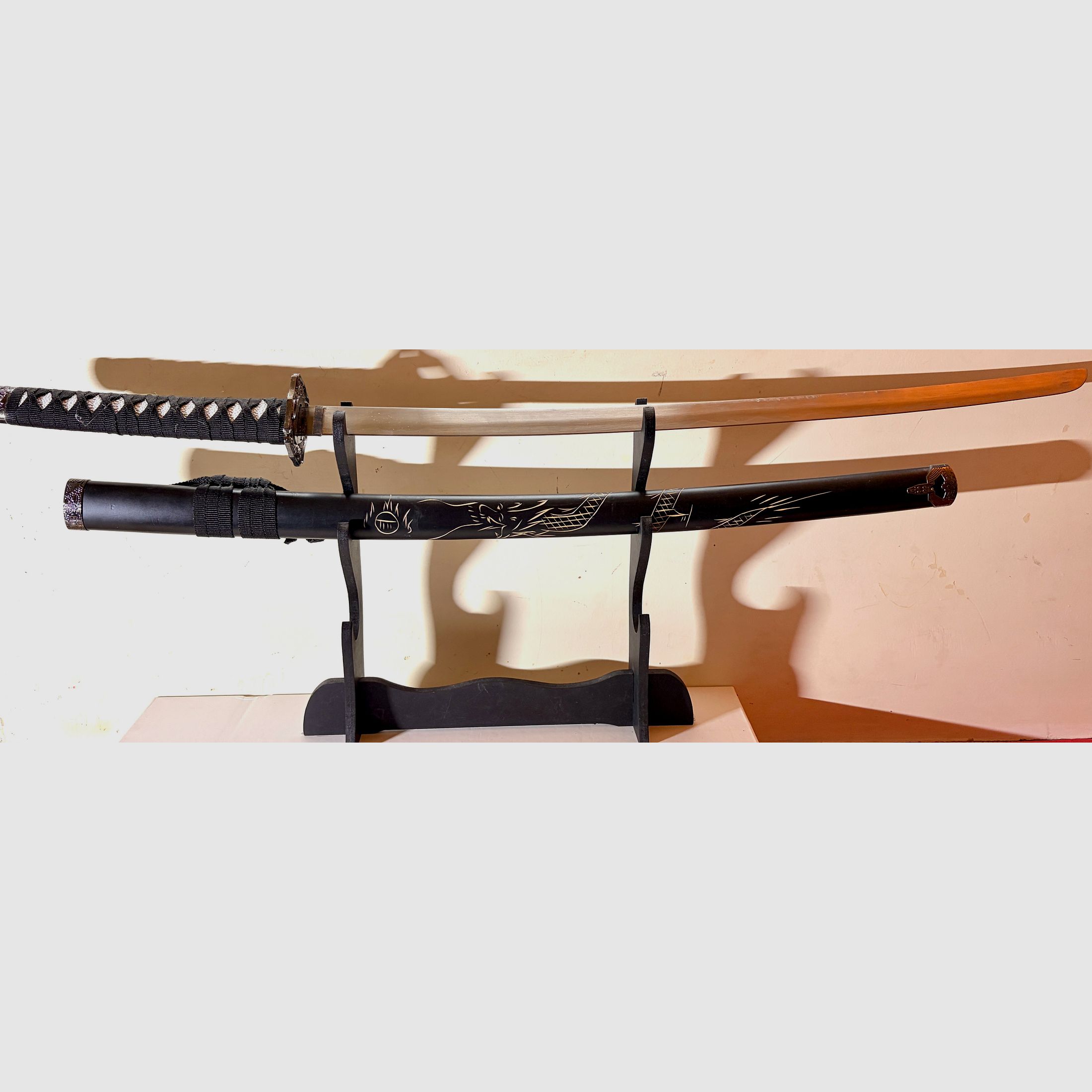 Ensemble d'épées japonaises (Daisho) avec Katana, Wakizashi, Tanto et support