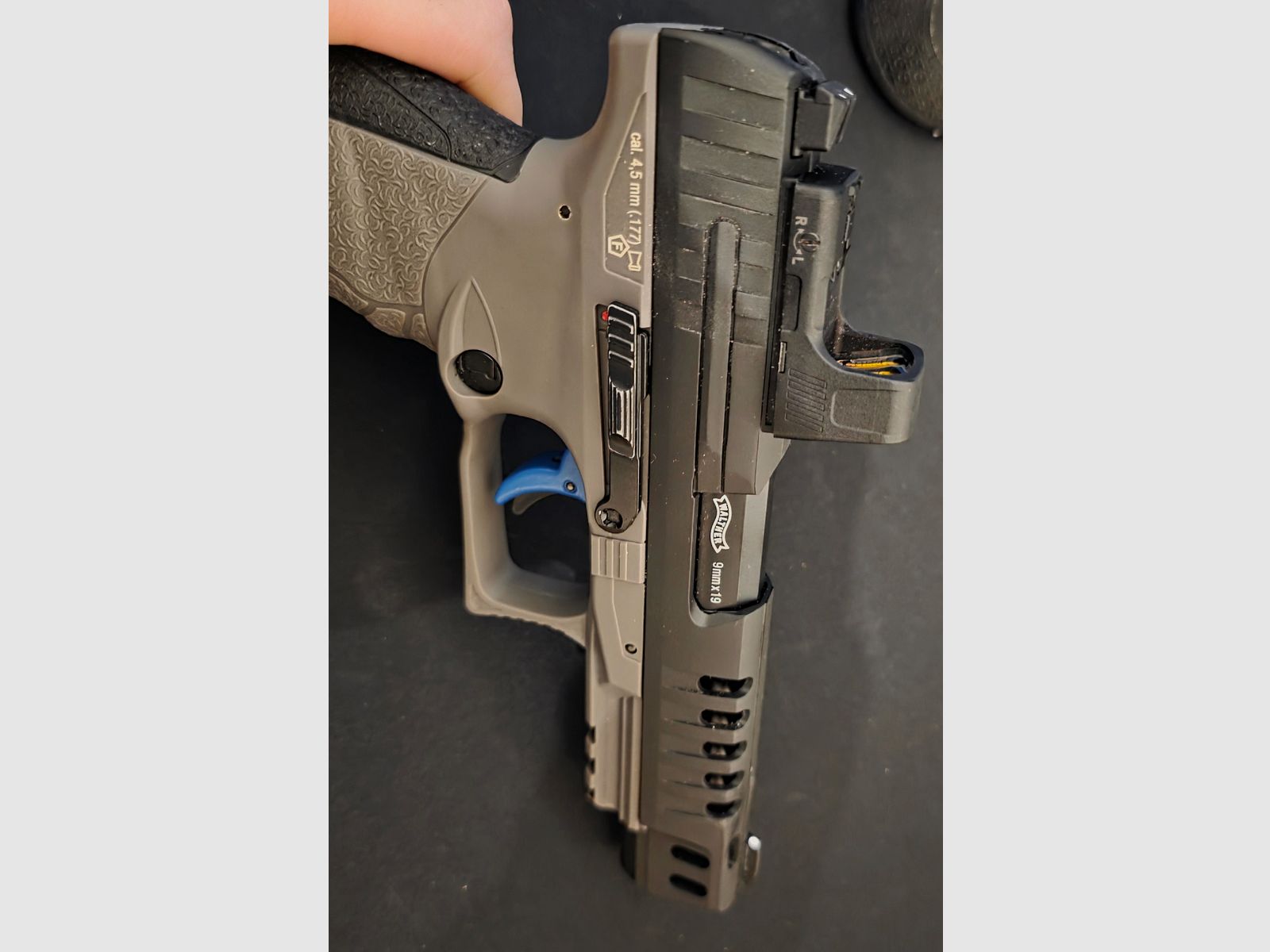 Walther Q5 Match 5" Combo Set - pistola a CO2 Blowback Diabolo da 4,5 mm