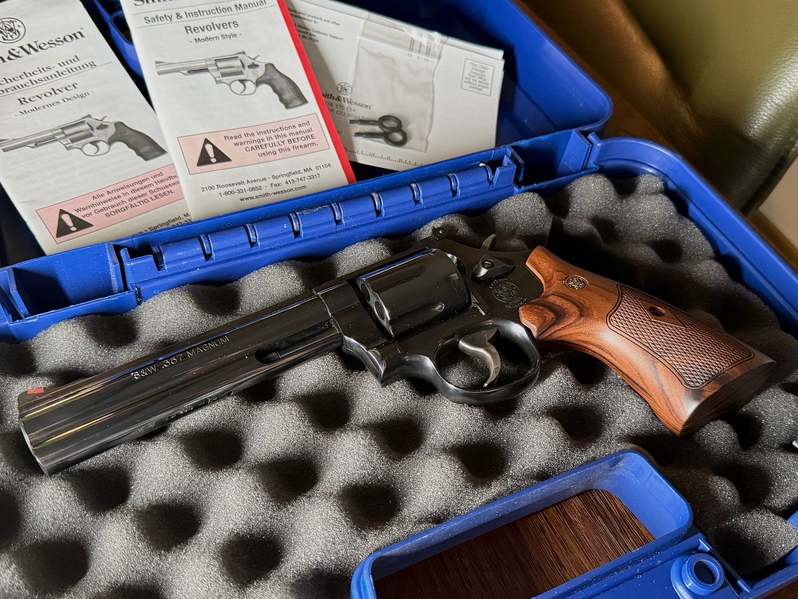 Smith & Wesson 586 Revolver aus 2022 in .357 Magnum/.38 Special