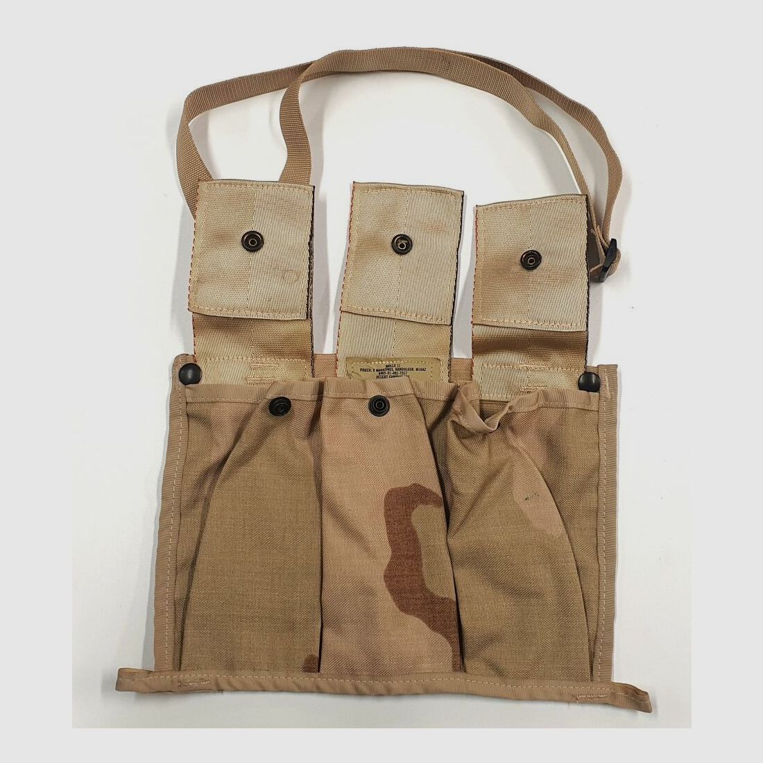 Nieznana torba na magazyny/bandolier z Molle II, 6 magazynków M16A2 w kamuflażu pustynnym