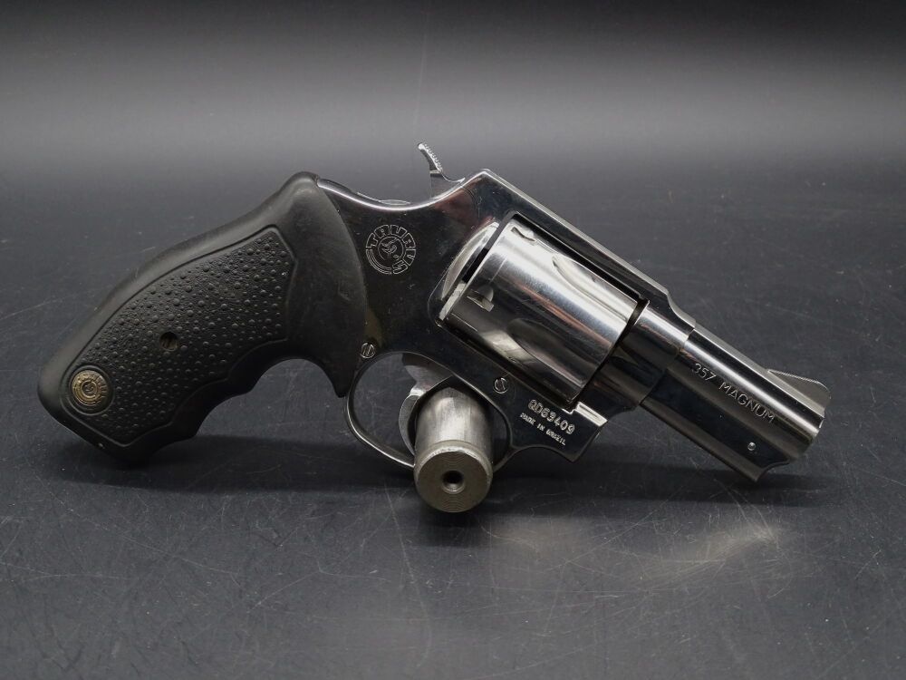 Taurus 2 1/2 " Lauf 5 Schuss Kaliber .357 Magnum	 Revolver