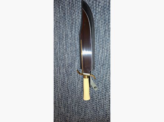 Selling Bowie knives XXL from a collection.