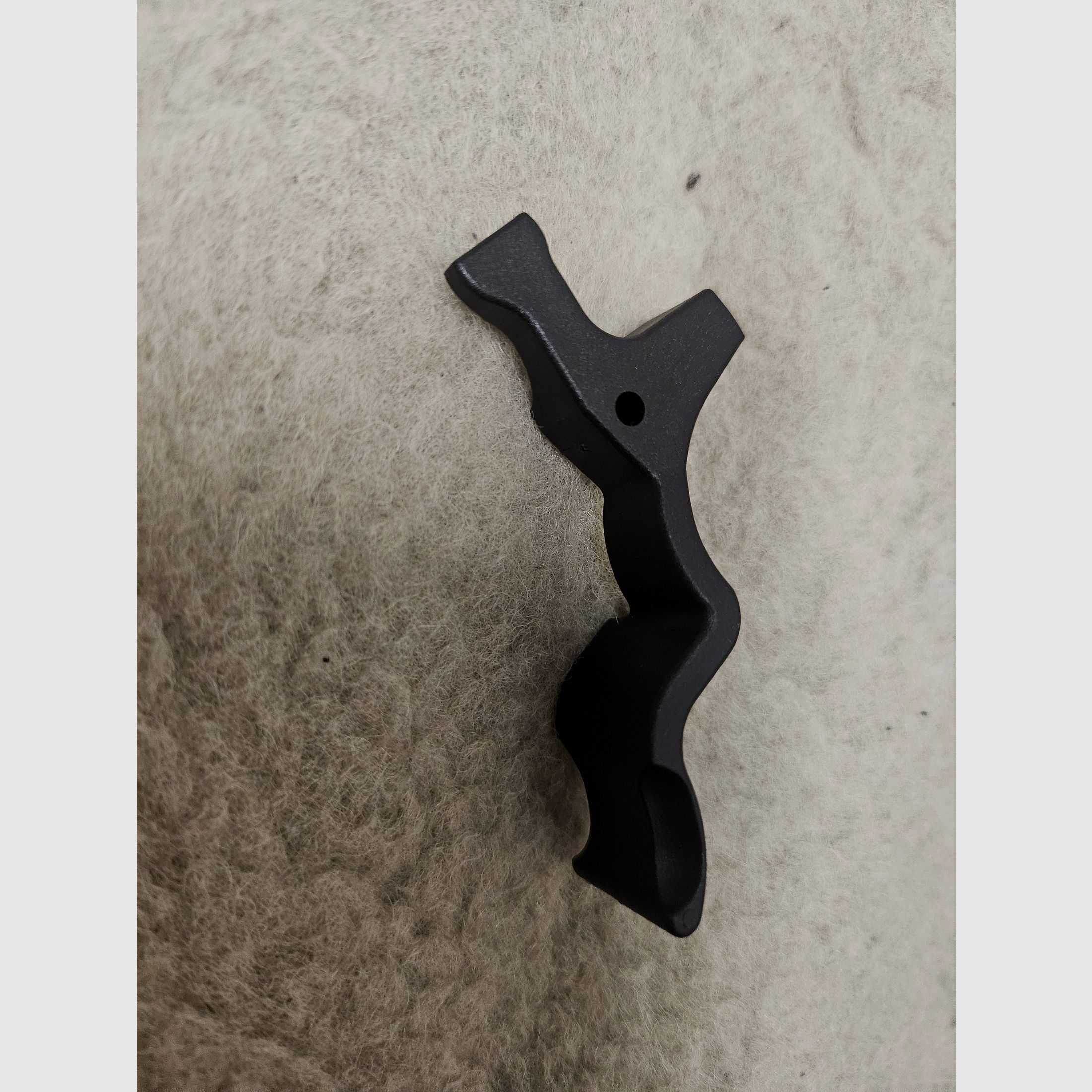 Neuer original Ruger 10/22 vergrößerter Magazinlösehebel 90598