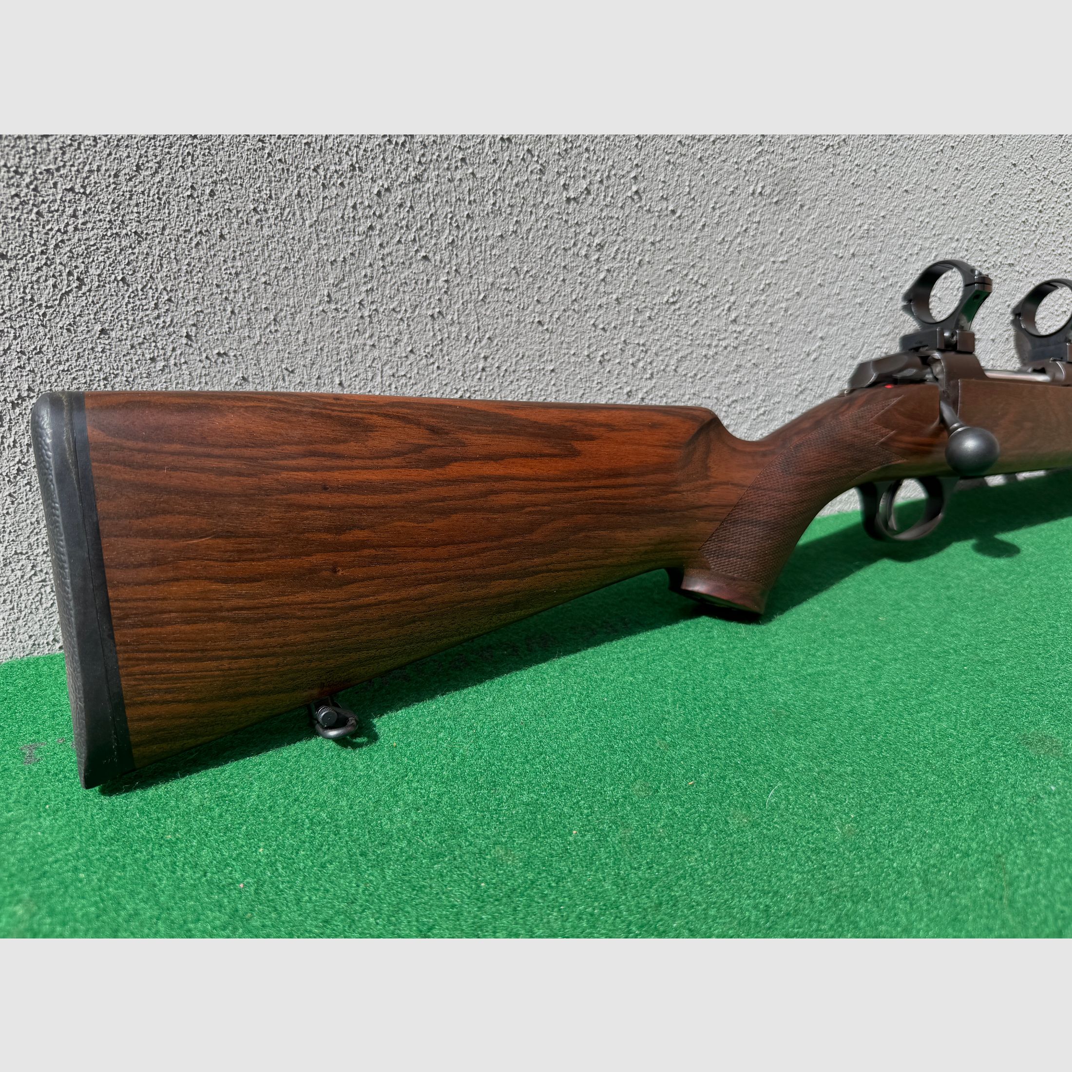 Sako 85 Grizzly 308 Win acanalado hermosa culata de madera
