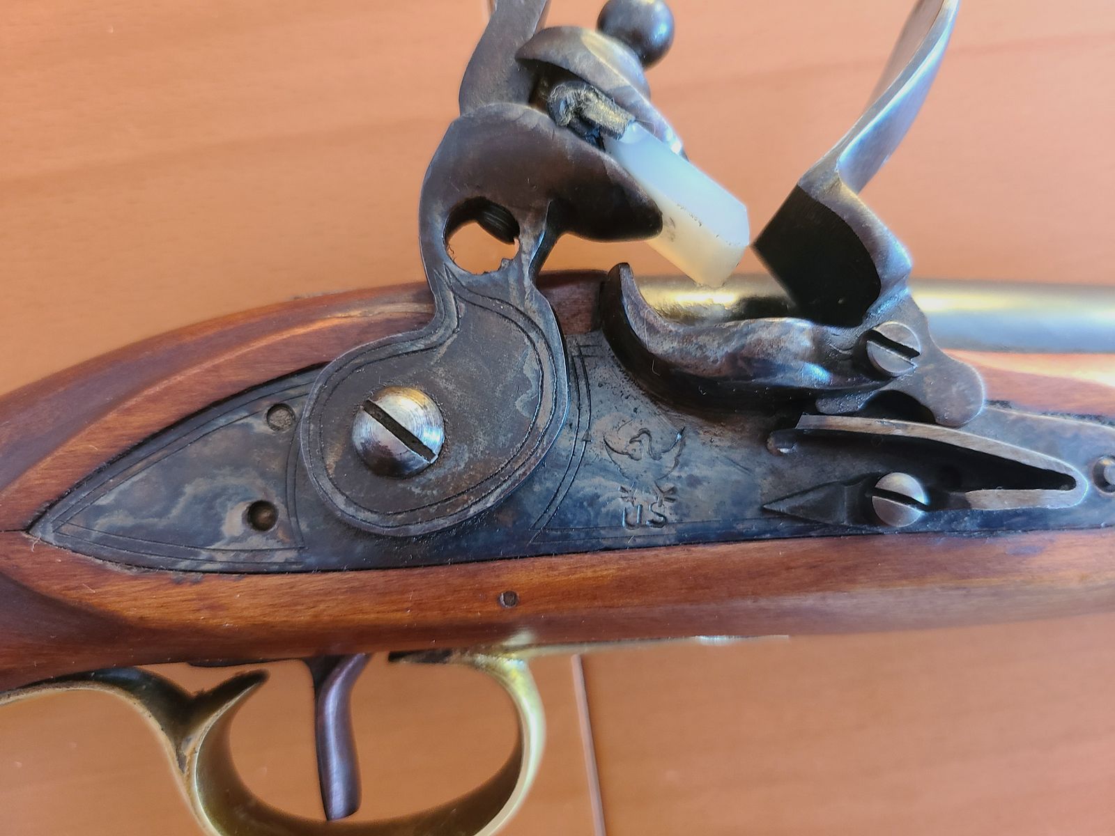 PISTOLA A CARICATORE ANTERIORE / cal. SCONOSCIUTO / POLVERE NERA / US / IMPUGNATURA IN LEGNO / 1382 / DIFETTOSA