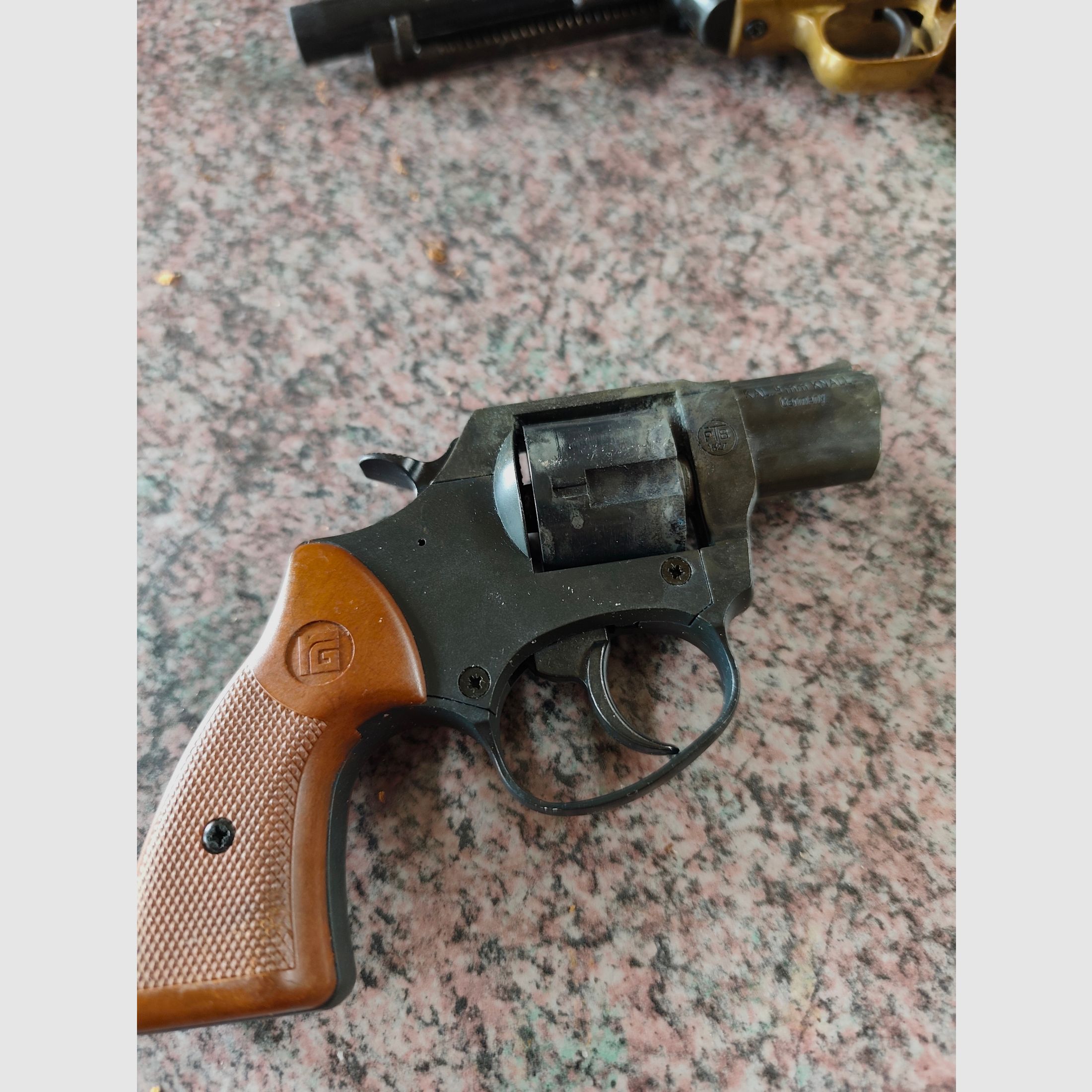 Röhm RG 59 and Mayer und Söhne Mod 22SA 9 mm blank