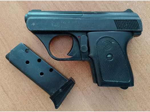 Seltene ME 8 Detective 8mm Knall im PTB 100/2