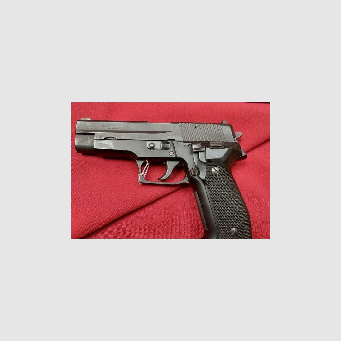 Kommissionen Pist. SigSauer P 226, Bild 1 von 2