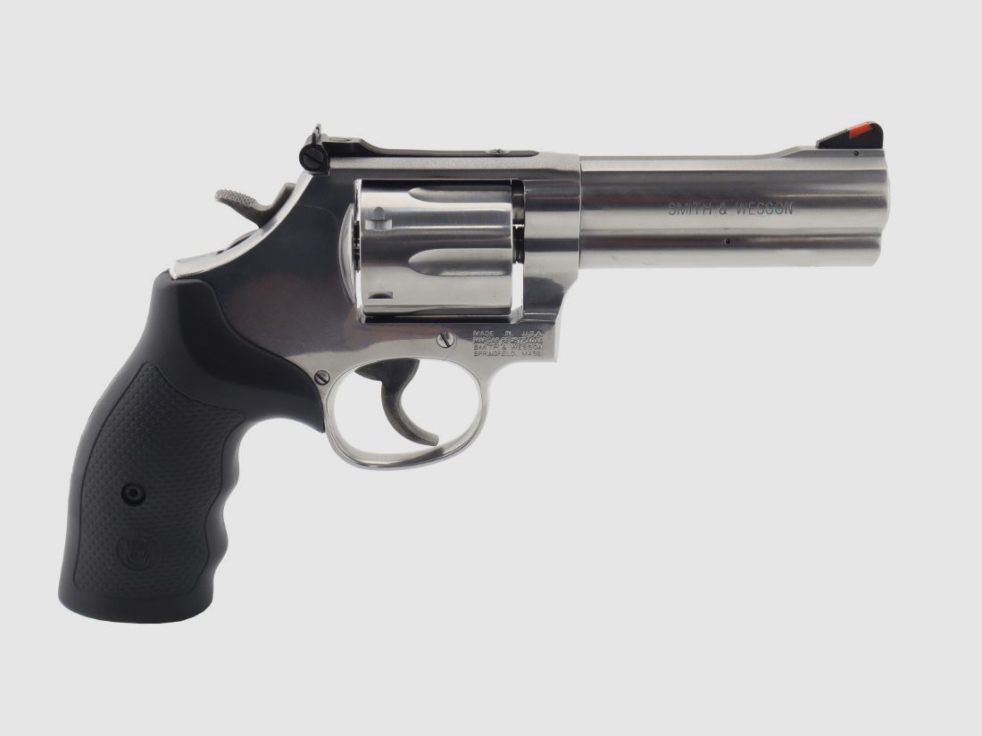  Smith & Wesson	686 Standart 4 Zoll