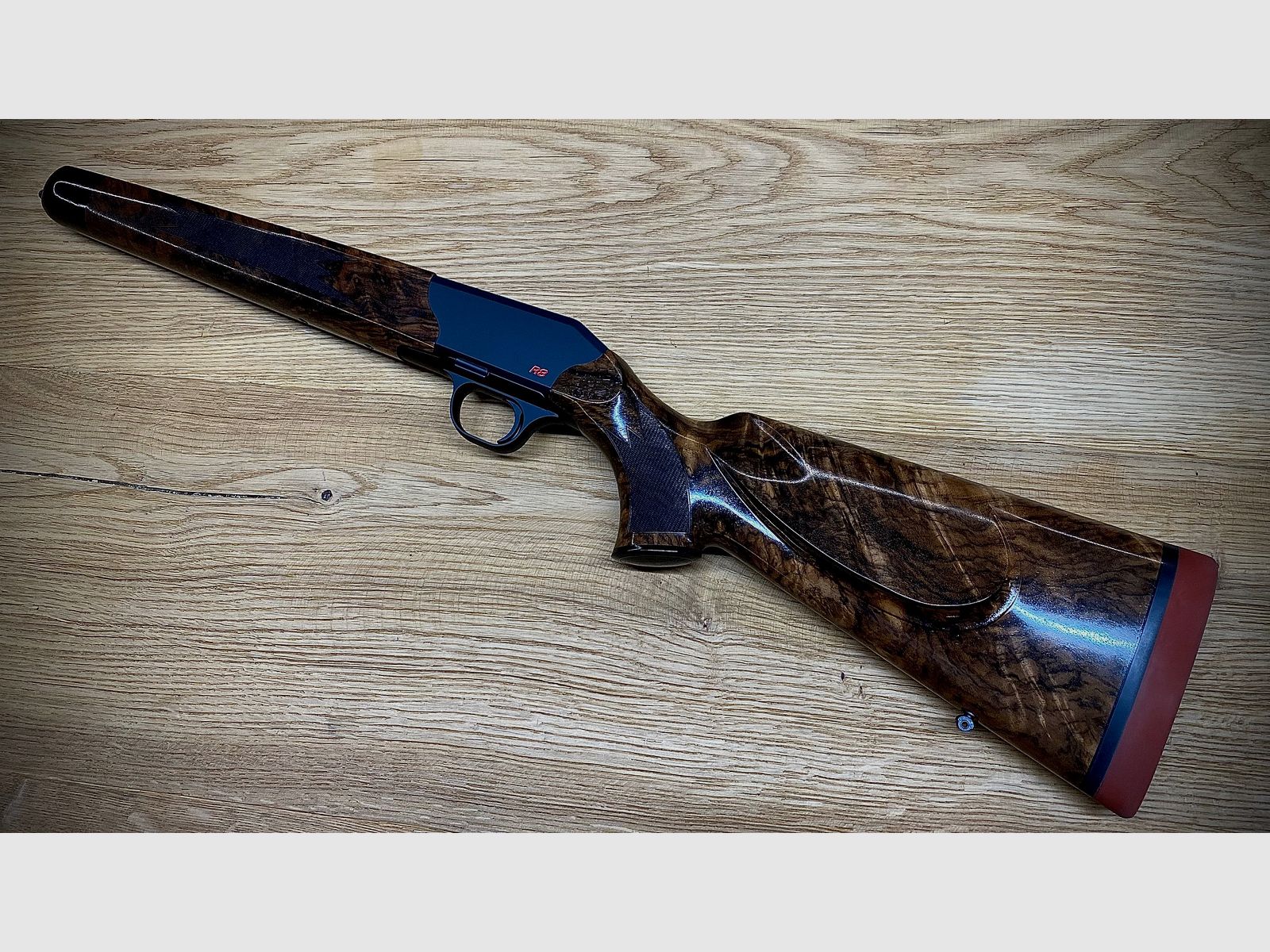 Blaser R8 Safari Schaft mit Gehäuse-System / HK7 / rote Schaftkappe / Finanzierung möglich!