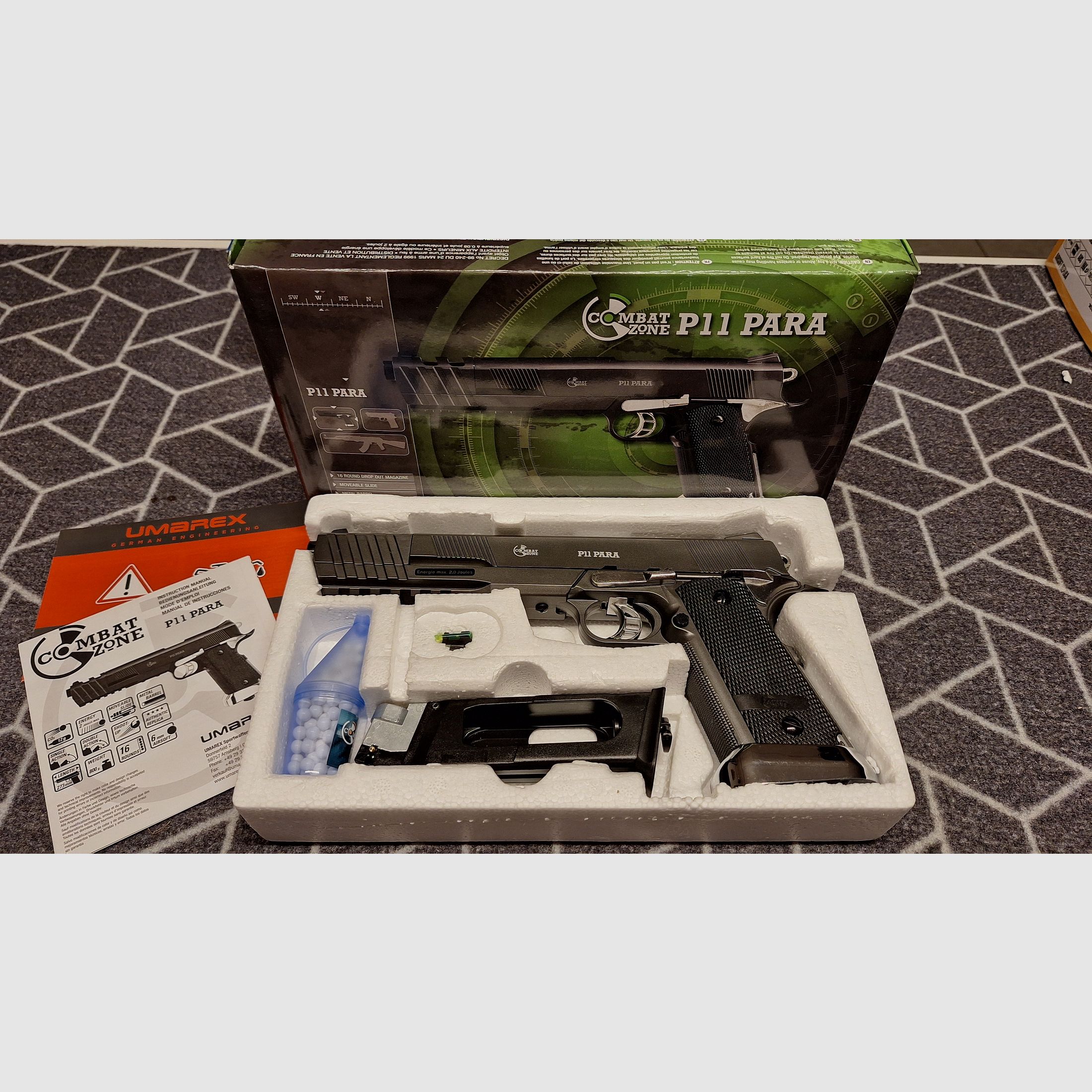 Combat Zone Modell P11 Para Bicolor Softair-Co2-Pistole Kaliber 6 mm BB NBB