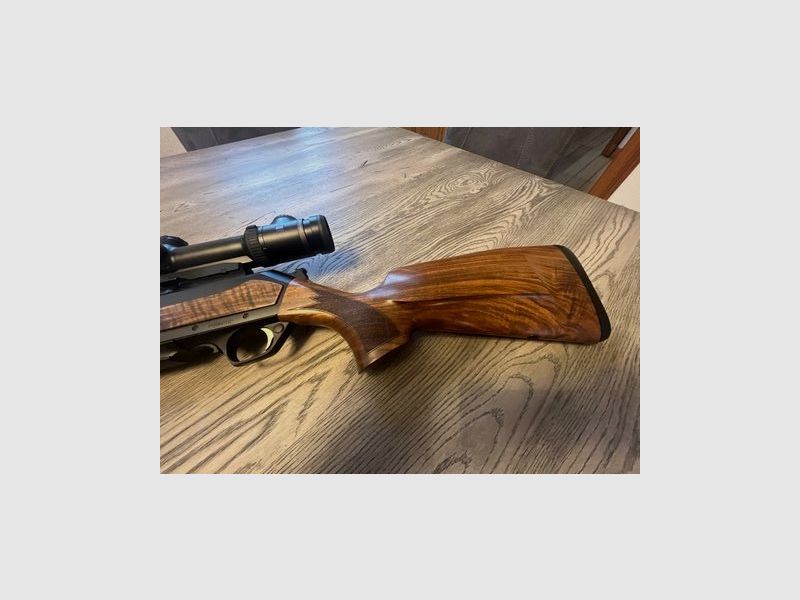 halfautomatisch geweer Browning Bar Zenith Wood HC kaliber .30-06 met Zeiss Victory V8 M 1,1-8x30