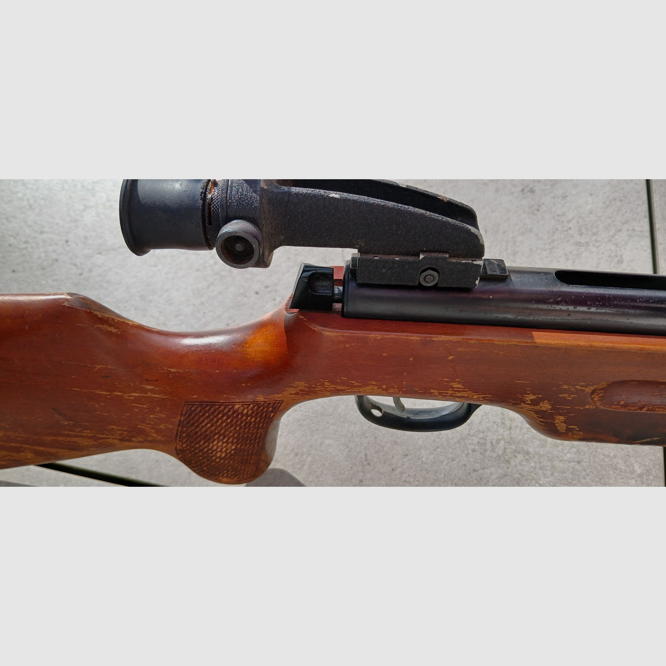 Karabinek pneumatyczny Model 311