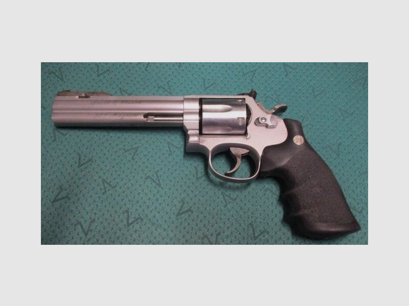 Revolver Smith & Wesson 686 Practical Champion mit 4-fach verstellb. Korn 686PC