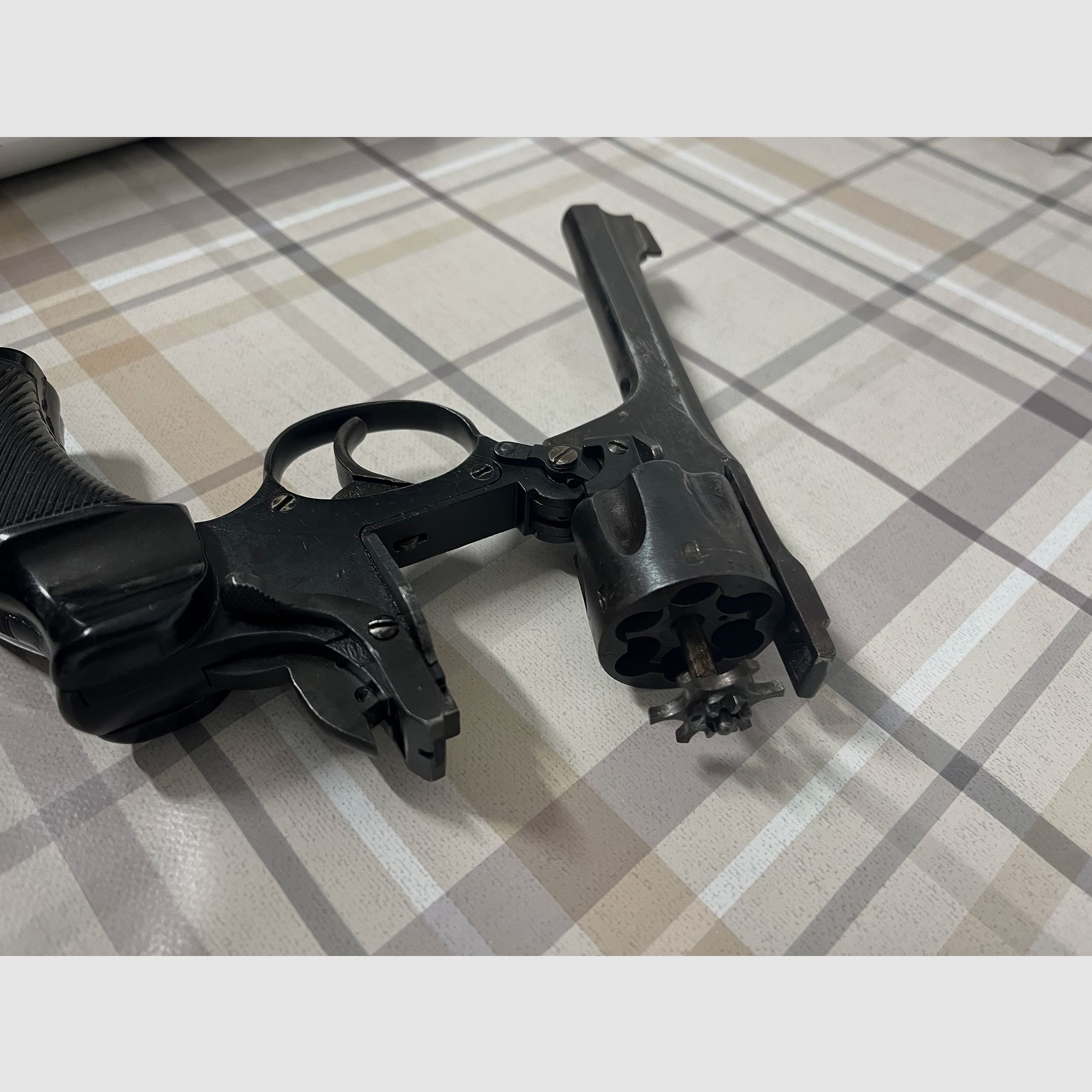 Revólver 9mm Knall