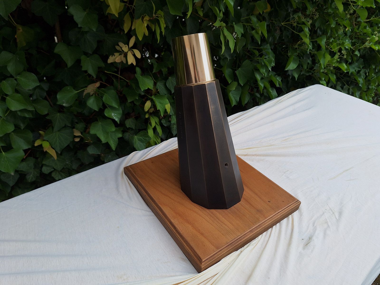 Fixed bronze mortar