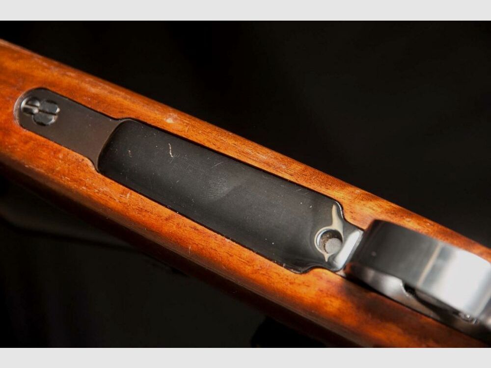 Repetier, idealna broń dla młodych myśliwych, system 98 z montażem obrotowym, luneta celownicza z podświetleniem, spust bezpośredni itd.