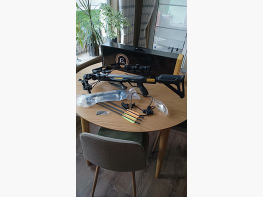 Armbrust HEX 400, schwarz EK Archery  1 Monat alt