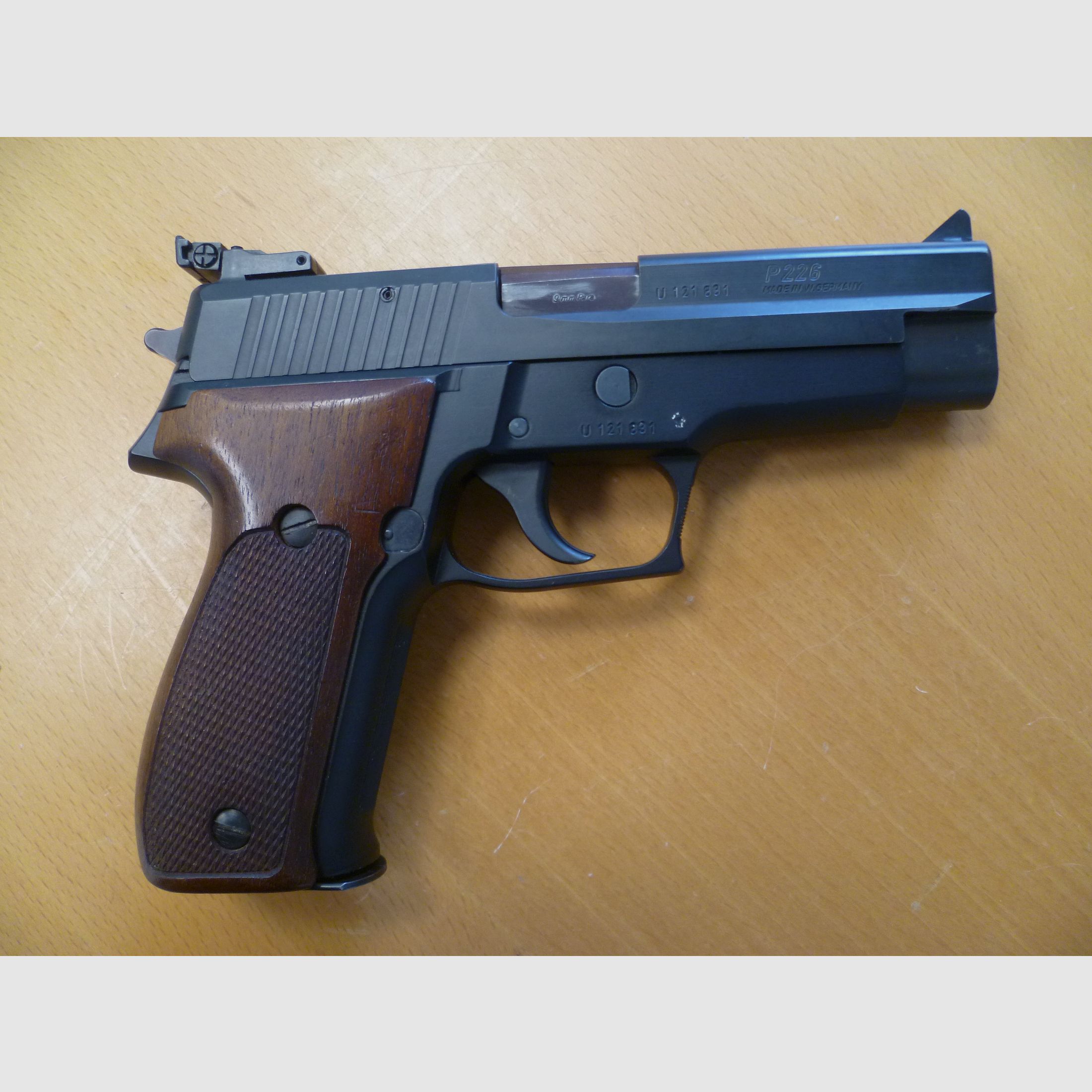 SIG Sauer P226 9mm Luger pistol