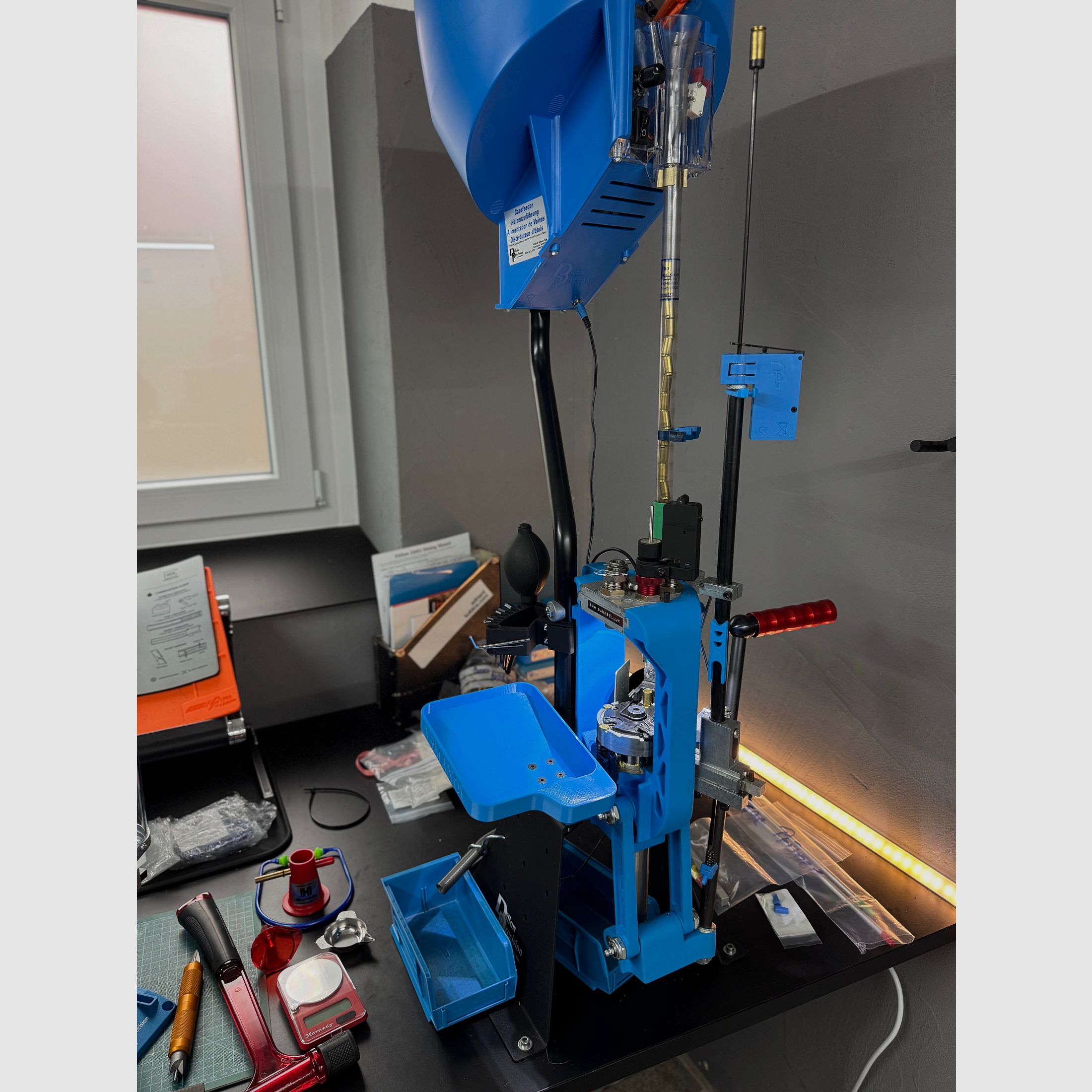 Dillon XL750 mit Casefeeder | 3 komplette Kaliber- / Pulver-Setups | DAA / Armanov Vollausstattung