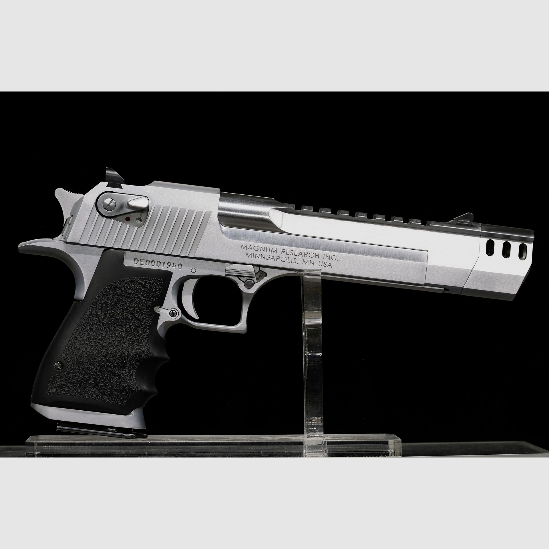Magnum Research Desert Eagle, immagine 2 di 6