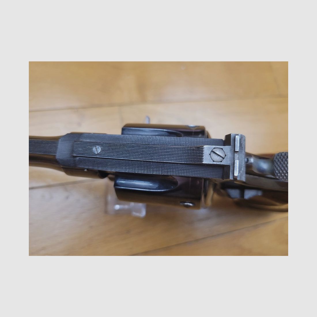 Top Smith&Wesson 27-2 – kal. 357 Mag uit de beste productie jaren – vuurwapen uit 1977 – 5 inch – prachtige afwerkingen en aanpassingen – perfecte mechanica – TBE +, afbeelding 10 van 18
