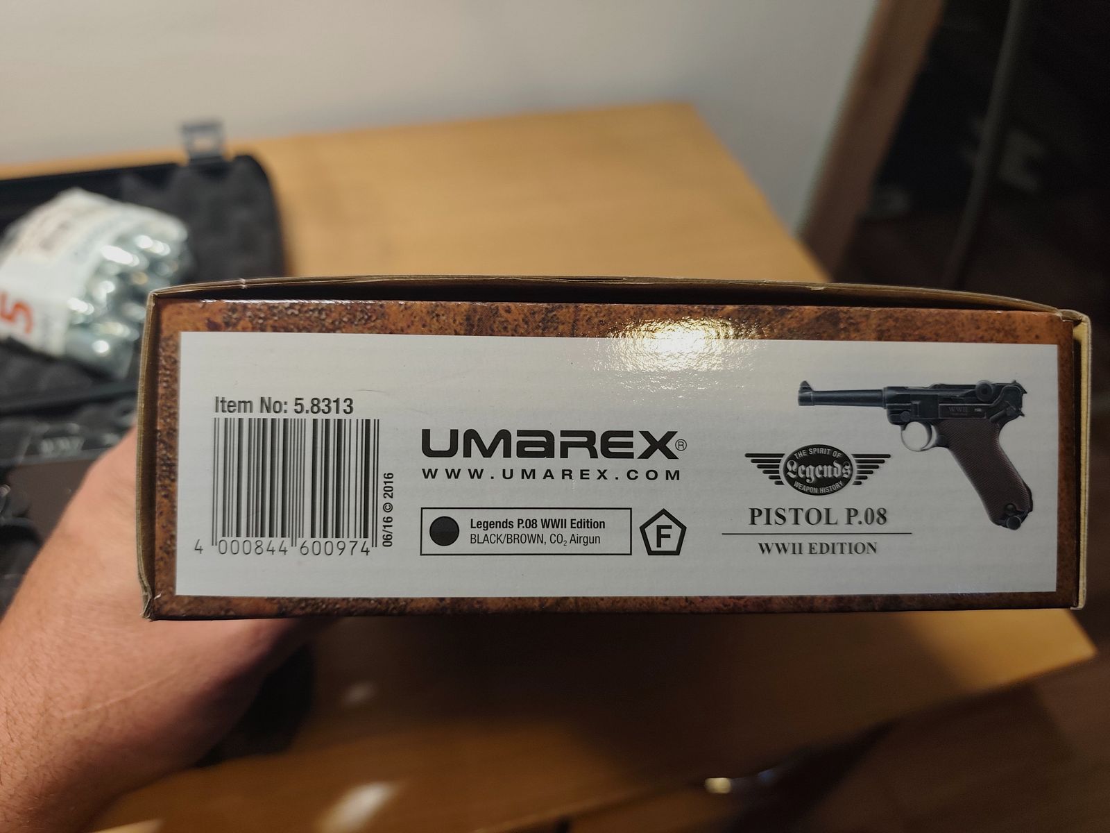 Umarex Legends P08 WWII Special Edition - pistola CO2 de 4,5 mm con balines de acero y blowback (P18), imagen 3 de 6