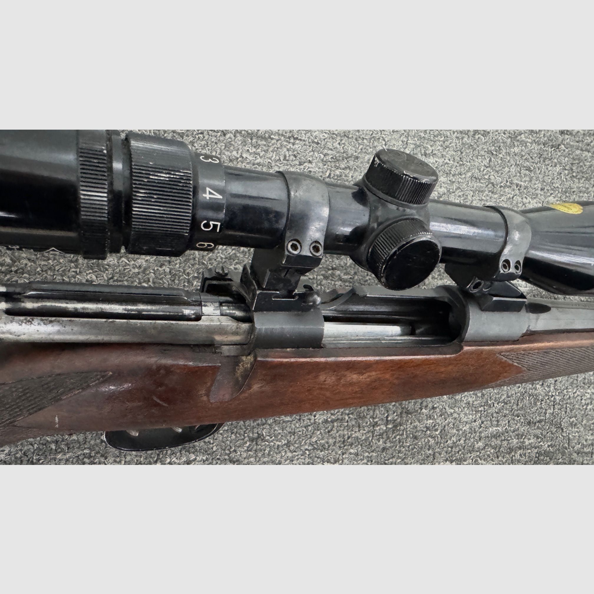 98 w kalibrze 7x64 z lunetą 3-9x40