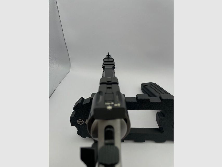Smith & Wesson S&W 686 Demon Limited Edition (139 of 150)